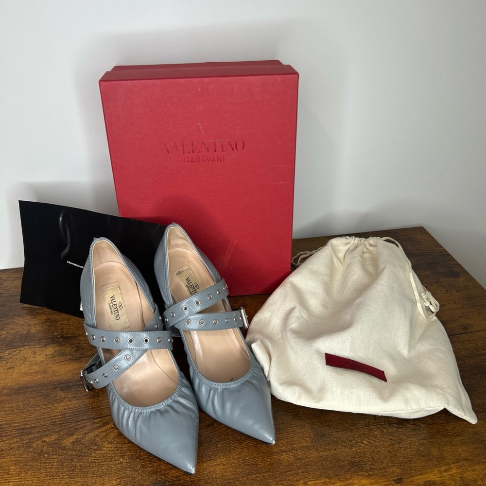 Valentino Garavani Gray Studded Heels - Picture 2 of 8